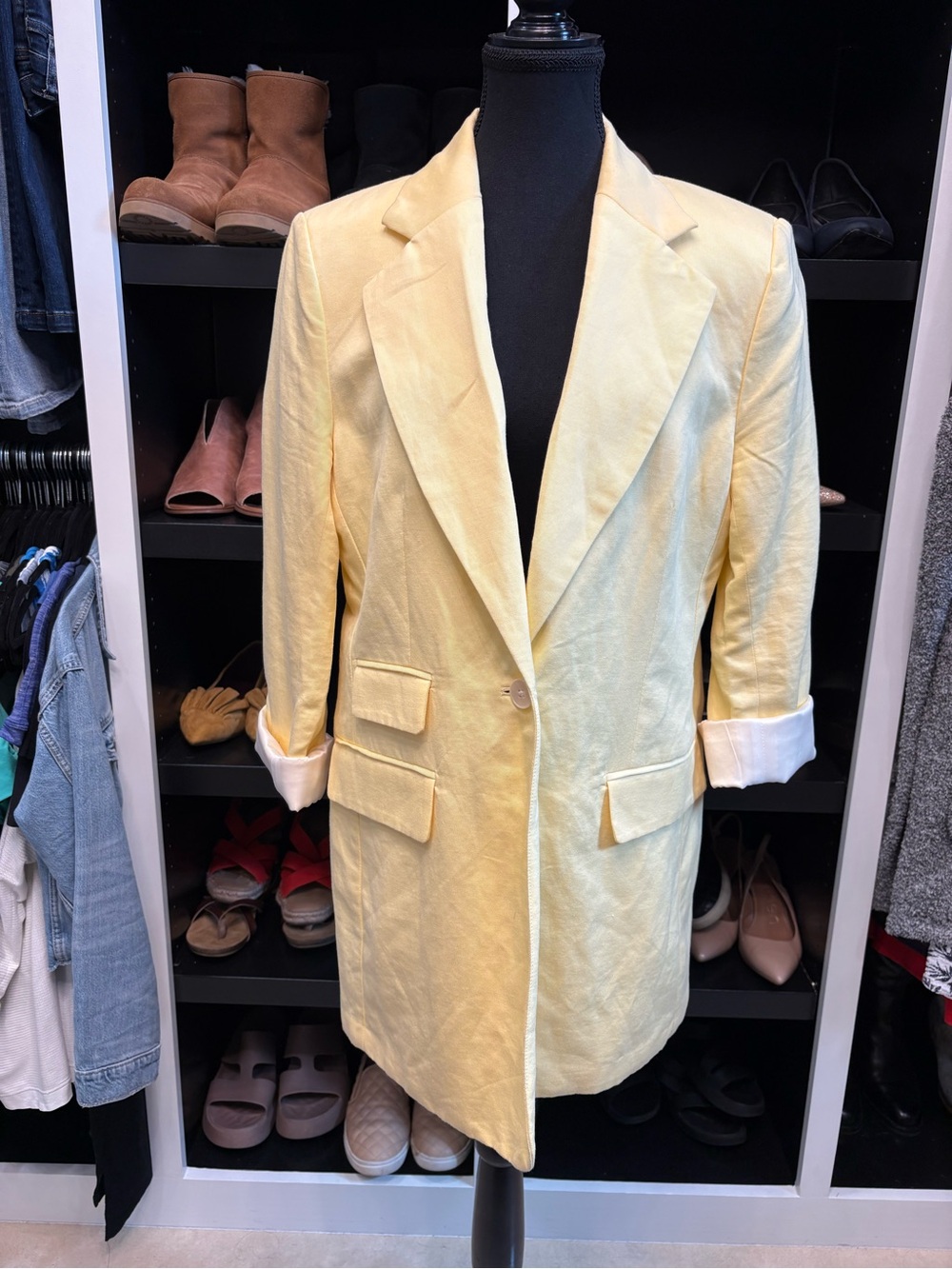 Banana Republic Oversized Pale Yellow Linen Blend Blazer - Picture 2 of 12